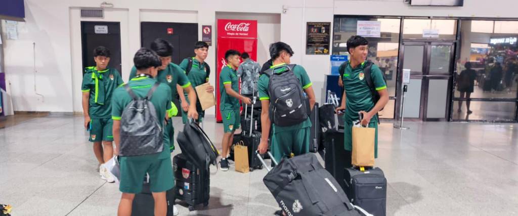 Foto: La selección boliviana partió desde el aeropuerto Viru Viru de Santa Cruz, rumbo a Doha Foto: La selección boliviana partió desde el aeropuerto Viru Viru de Santa Cruz, rumbo a Doha