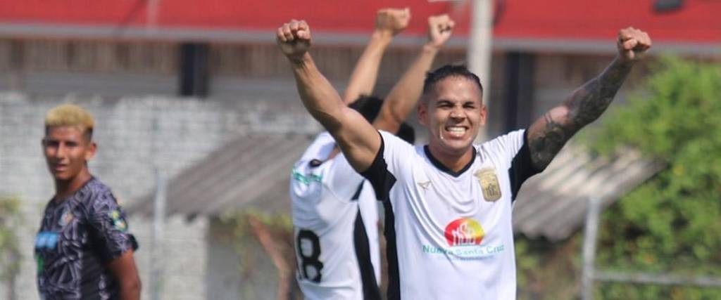 El venezolano Perozo anotó en la victoria del conjunto cruceño en el duelo ante CD Alemán de Sucre. El venezolano Perozo anotó en la victoria del conjunto cruceño en el duelo ante CD Alemán de Sucre.
