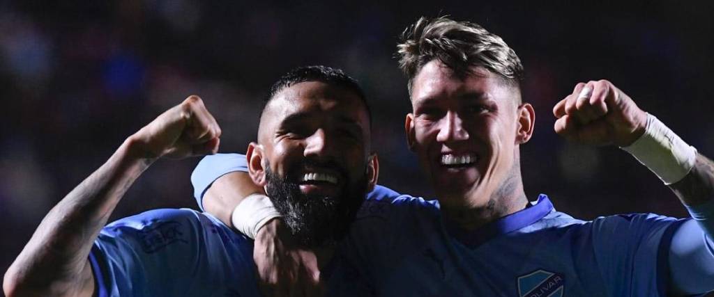 El chileno Fernández anotó uno de los tres goles de la academia. Además dio asistencia para el tercero. El chileno Fernández anotó uno de los tres goles de la academia. Además dio asistencia para el tercero.