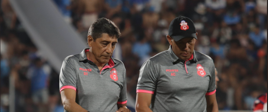 Illanes (izquierda) es técnico de Guabirá Illanes (izquierda) es técnico de Guabirá