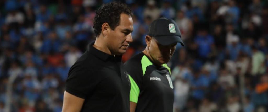 Gualberto Mojica disputó su primer clásico cruceño como entrenador de Oriente. Fue con derrota 2-1. Gualberto Mojica disputó su primer clásico cruceño como entrenador de Oriente. Fue con derrota 2-1.