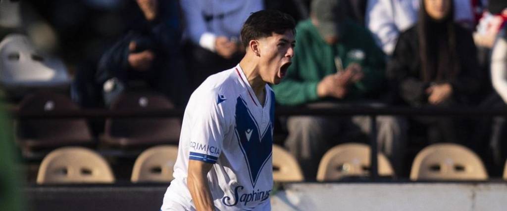 Mamani es uno de los jóvenes valores que tiene Vélez en su plantel. Reconoció que su abuelo es boliviano. Mamani es uno de los jóvenes valores que tiene Vélez en su plantel. Reconoció que su abuelo es boliviano.