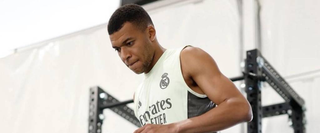 El delantero francés se viene recuperando de una gastroenteritis aguda y apunta a jugar contra Salzburgo. El delantero francés se viene recuperando de una gastroenteritis aguda y apunta a jugar contra Salzburgo.