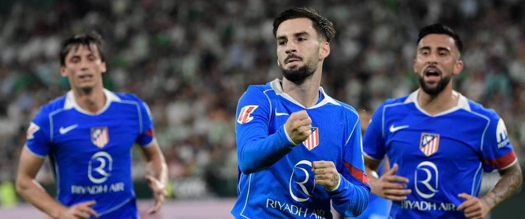 El mediocampista Álex Baena marcó el segundo tanto del conjunto colchonero en el duelo ante Betis. El mediocampista Álex Baena marcó el segundo tanto del conjunto colchonero en el duelo ante Betis.