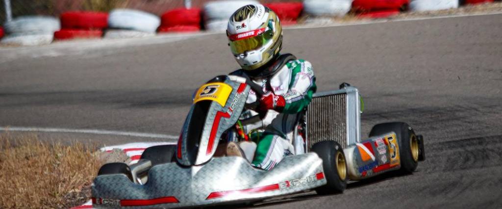 El paceño Branko Iriarte fue el ganador en la categoría principal de la primera fecha del nacional de karting. El paceño Branko Iriarte fue el ganador en la categoría principal de la primera fecha del nacional de karting.