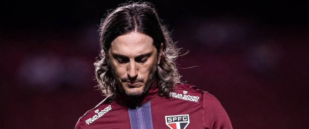 El técnico argentino no seguirá en Sao Paulo a raíz de los malos resultados en el torneo Brasileirao. El técnico argentino no seguirá en Sao Paulo a raíz de los malos resultados en el torneo Brasileirao.