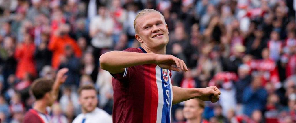 El delantero del Manchester City llegó a los 44 goles en 43 partidos con la selección de Noruega. El delantero del Manchester City llegó a los 44 goles en 43 partidos con la selección de Noruega.