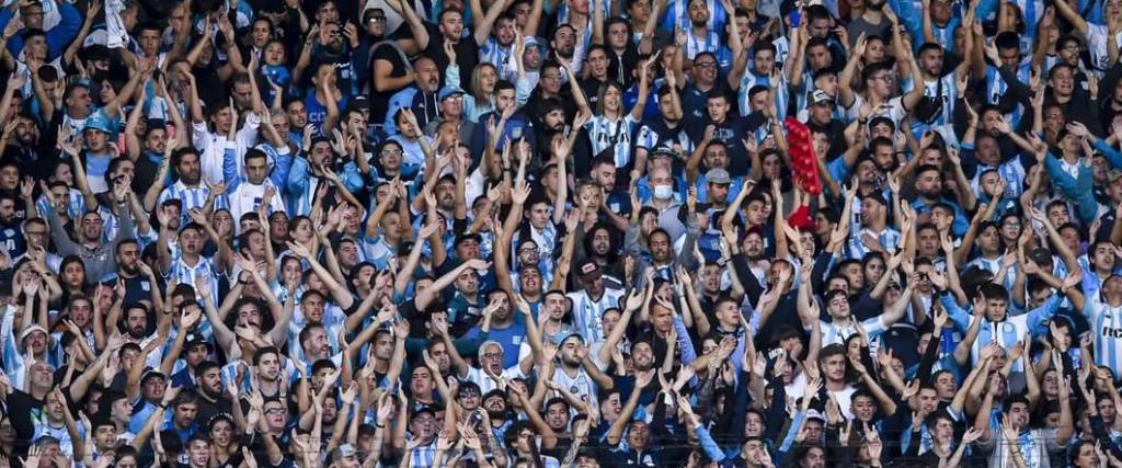 Los duelos entre la Academia y el Fortín se disputarán solo con hinchas locales por temas de seguridad. Los duelos entre la Academia y el Fortín se disputarán solo con hinchas locales por temas de seguridad.