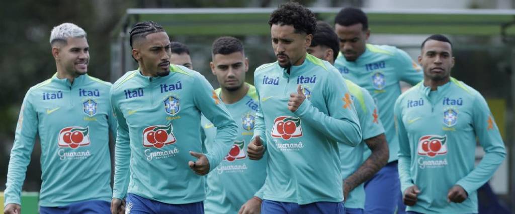 Todo apunta que las estrellas Raphinha y Marquinhos no serán titulares en el duelo ante la Verde, en El Alto. Todo apunta que las estrellas Raphinha y Marquinhos no serán titulares en el duelo ante la Verde, en El Alto.
