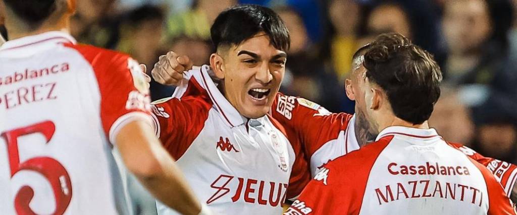 Walter Mazzantti convirtió el único tanto del compromiso para la victoria de Huracán ante Rosario Central. Walter Mazzantti convirtió el único tanto del compromiso para la victoria de Huracán ante Rosario Central.