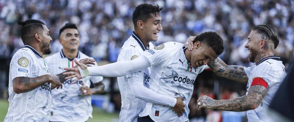 El equipo mexicano logró una victoria por goleada para lograr su boleto a octavos del Mundial de Clubes. El equipo mexicano logró una victoria por goleada para lograr su boleto a octavos del Mundial de Clubes.