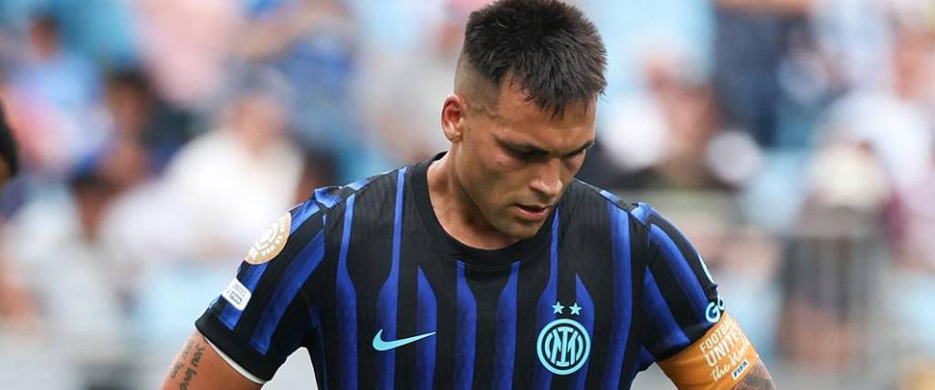 El delantero argentino cargó contra sus compañeros por actitudes negativas durante el Mundial de Clubes. El delantero argentino cargó contra sus compañeros por actitudes negativas durante el Mundial de Clubes.