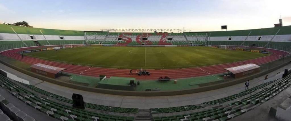 El estadio Tahuichi aún sigue abierto para los partidos de Blooming y Oriente en la División Profesional. El estadio Tahuichi aún sigue abierto para los partidos de Blooming y Oriente en la División Profesional.