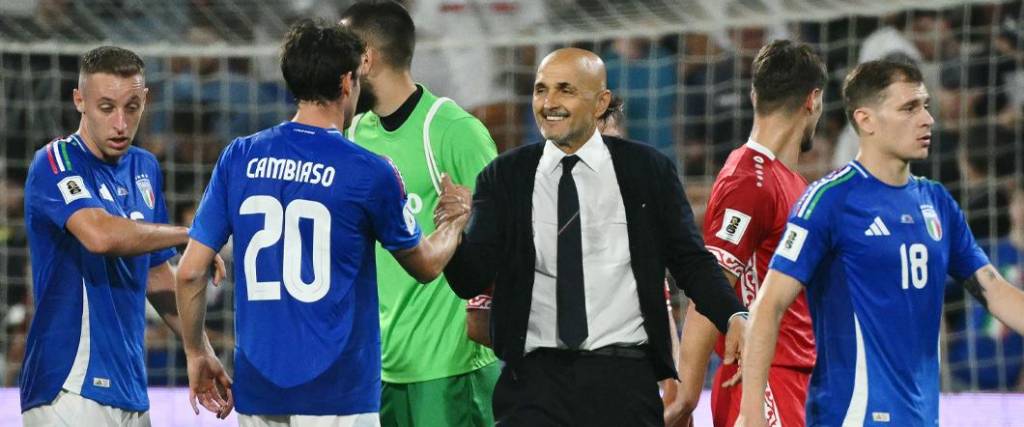 El técnico Luciano Spalletti dirigió su último partido al mando de Italia. Fue cesado tras malos resultados. El técnico Luciano Spalletti dirigió su último partido al mando de Italia. Fue cesado tras malos resultados.