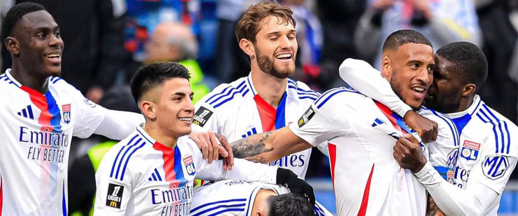 El equipo francés evitó descender a segunda división por deudas. Mantuvo su cupo en la Ligue 1. El equipo francés evitó descender a segunda división por deudas. Mantuvo su cupo en la Ligue 1.