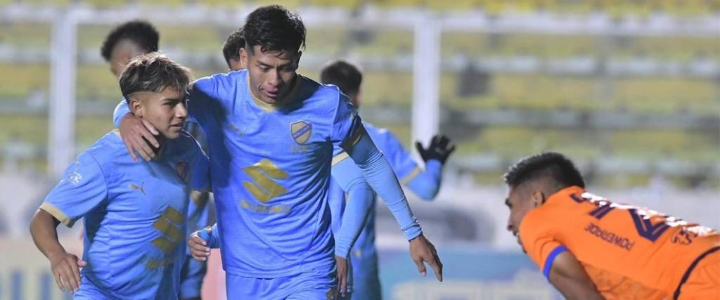 El mediocampista Ervin Vaca abrió el marcador para Bolívar en el compromiso ante Blooming. El mediocampista Ervin Vaca abrió el marcador para Bolívar en el compromiso ante Blooming.