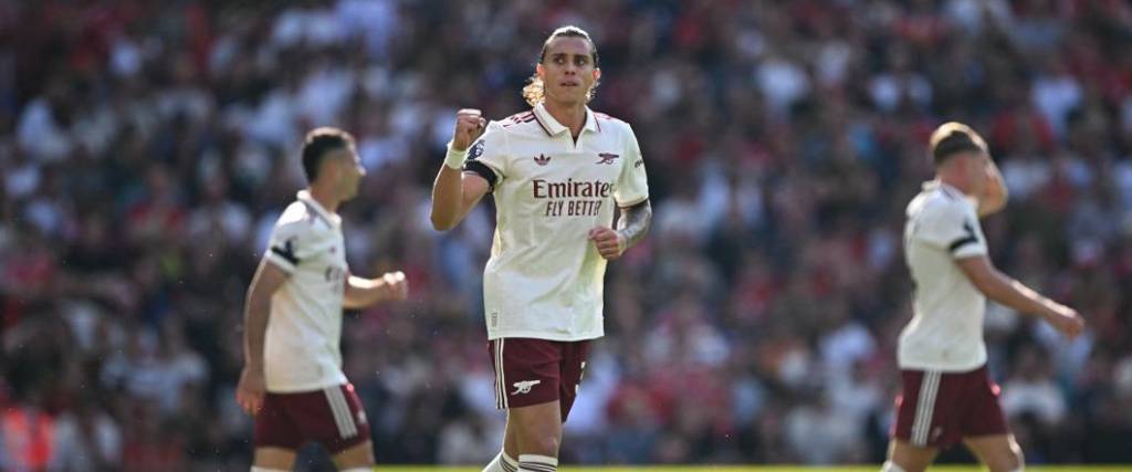 Los ‘Gunners’ se quedaron con la victoria en su visita a Old Trafford con un tanto del defensor Calafiori. Los ‘Gunners’ se quedaron con la victoria en su visita a Old Trafford con un tanto del defensor Calafiori.