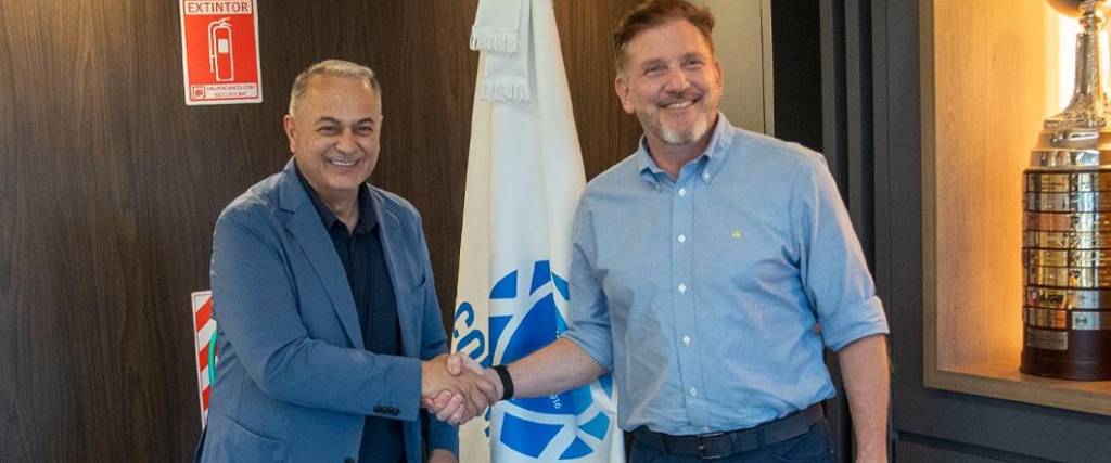 Los dirigentes Fernando Costa y Alejandro Domínguez tuvieron una reunión hace 10 días en Asunción. Los dirigentes Fernando Costa y Alejandro Domínguez tuvieron una reunión hace 10 días en Asunción.