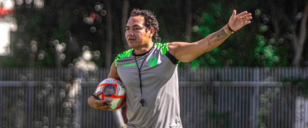El técnico verdolaga seguirá al mando de Oriente Petrolero hasta el partido contra Aurora, el lunes. El técnico verdolaga seguirá al mando de Oriente Petrolero hasta el partido contra Aurora, el lunes.