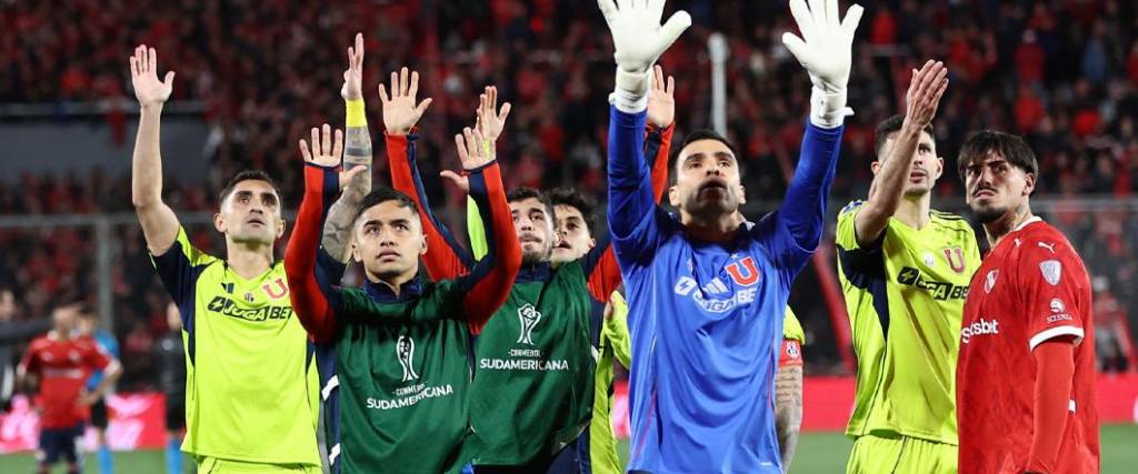 El duelo entre el Rojo y el cuadro chileno fue aplazado tras los incidentes entre hinchas de ambos equipos. El duelo entre el Rojo y el cuadro chileno fue aplazado tras los incidentes entre hinchas de ambos equipos.