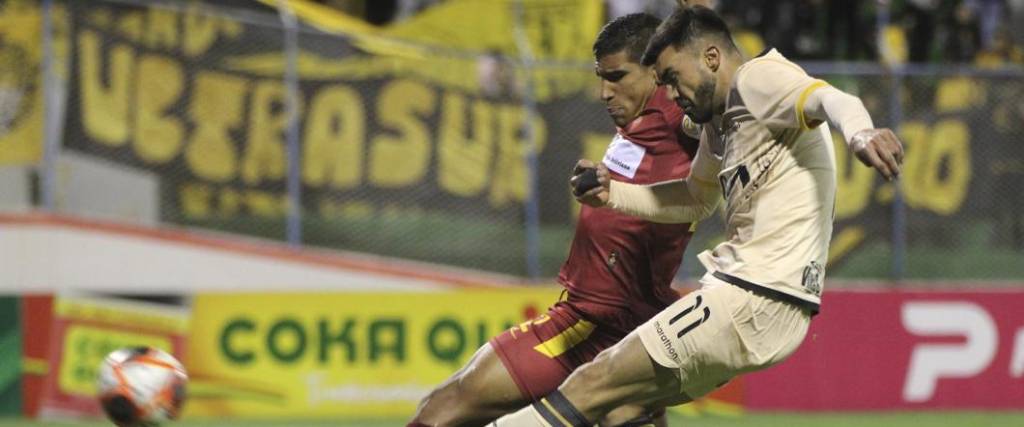 El Tigre no pudo lograr un triunfo en Oruro tras aguantar todo el segundo tiempo con 9 jugadores. El Tigre no pudo lograr un triunfo en Oruro tras aguantar todo el segundo tiempo con 9 jugadores.