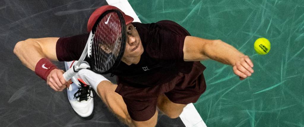 El tenista italiano logró un triunfo ante el argentino Cerúndolo para avanzar a cuartos de final en París. El tenista italiano logró un triunfo ante el argentino Cerúndolo para avanzar a cuartos de final en París.