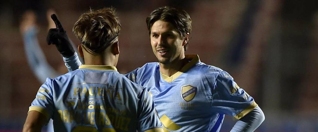 Patricio Rodríguez marcó el 3-0 parcial en el partido para la victoria de la academia paceña ante Cerro. Patricio Rodríguez marcó el 3-0 parcial en el partido para la victoria de la academia paceña ante Cerro.
