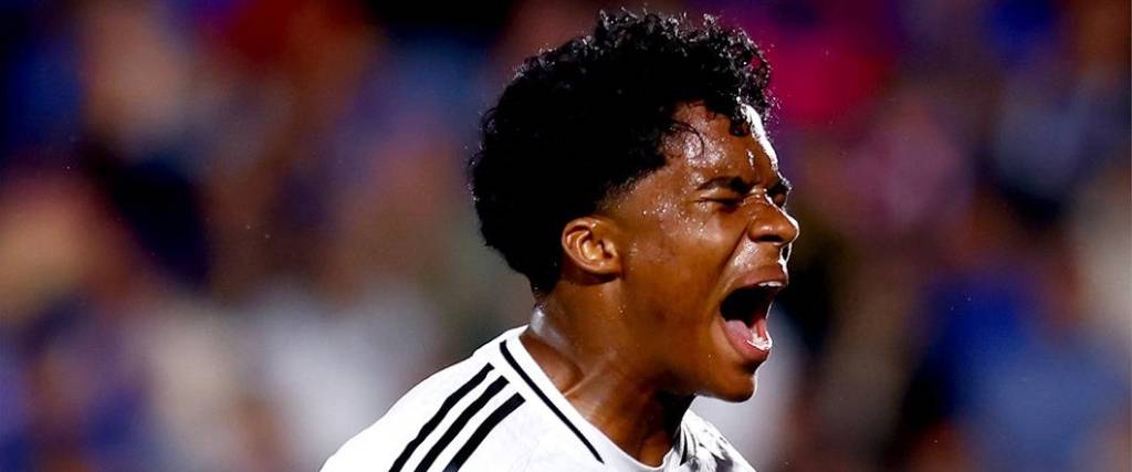 El delantero brasileño sufrió una lesión muscular y en España aseguran que será baja en el Madrid. El delantero brasileño sufrió una lesión muscular y en España aseguran que será baja en el Madrid.