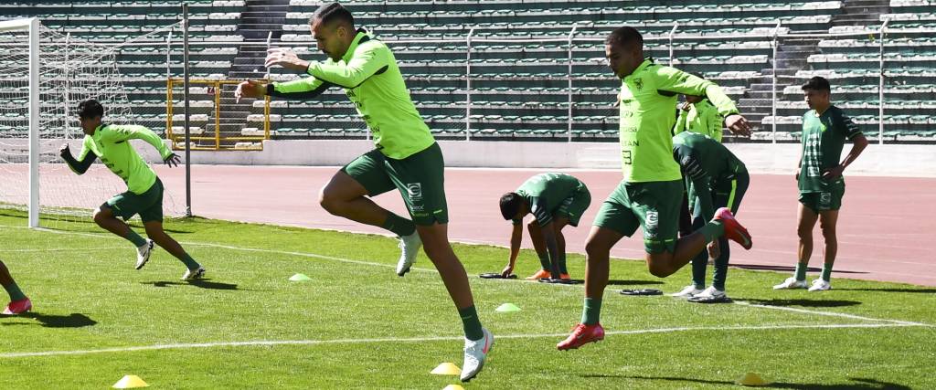 La Verde realizo prácticas en el estadio Hernando Siles de cara a los partidos ante Colombia y Brasil La Verde realizo prácticas en el estadio Hernando Siles de cara a los partidos ante Colombia y Brasil