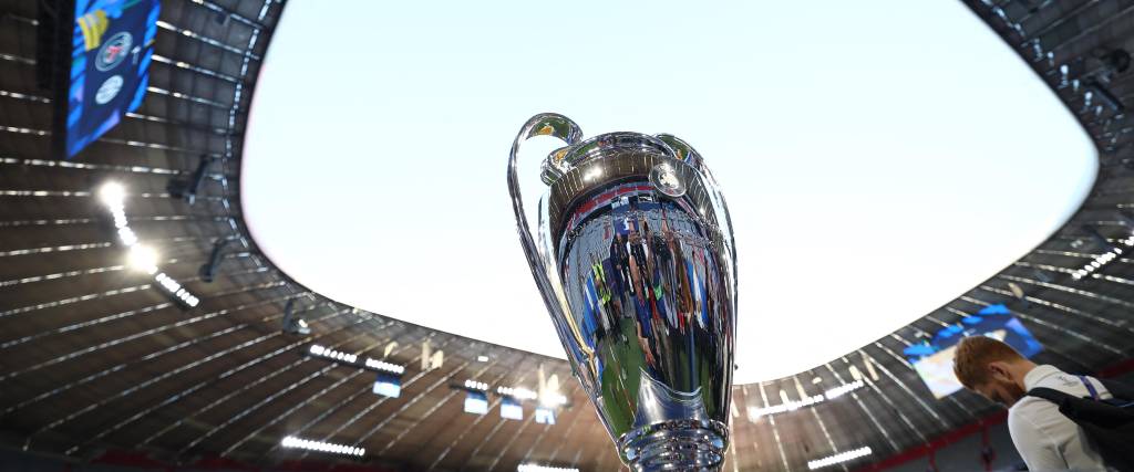 La ‘orejona’, así es denominado el trofeo de la Champions por su peculiar diseño La ‘orejona’, así es denominado el trofeo de la Champions por su peculiar diseño