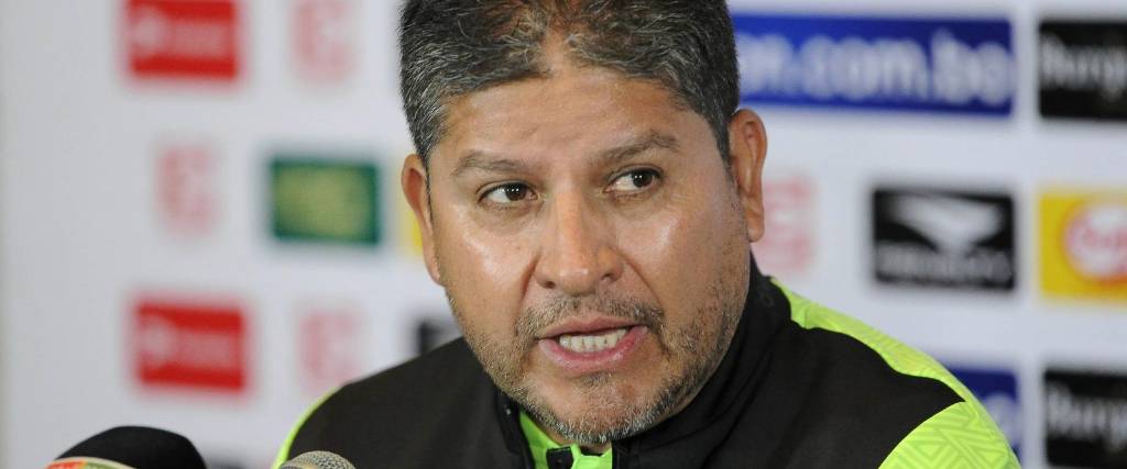 Óscar Villegas, técnico de la selección boliviana Óscar Villegas, técnico de la selección boliviana