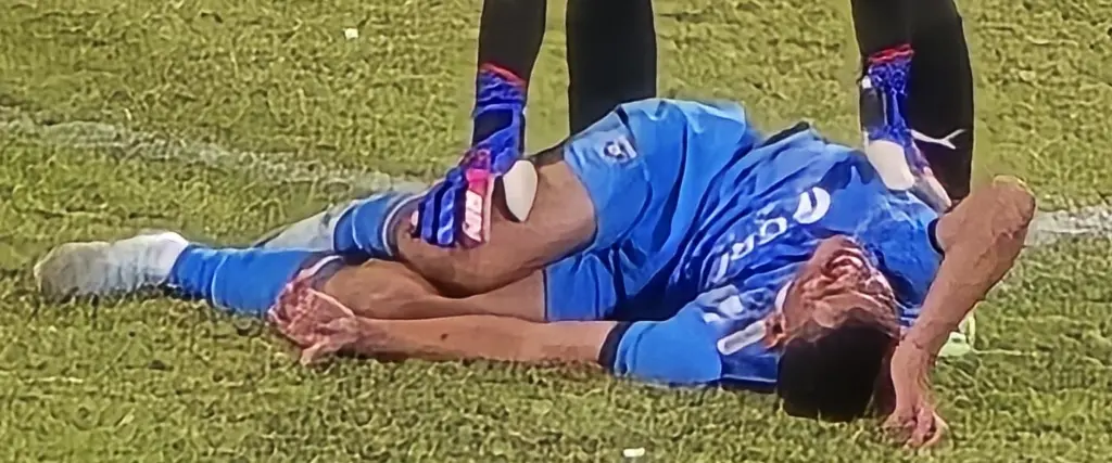 Samuel Garzón quedó lesionado en el partido jugado entre Blooming y Wilstermann Samuel Garzón quedó lesionado en el partido jugado entre Blooming y Wilstermann