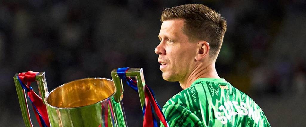 El portero polaco, de 35 años, seguirá en el Barcelona tras renovar su contrato hasta la temporada 2027. El portero polaco, de 35 años, seguirá en el Barcelona tras renovar su contrato hasta la temporada 2027.