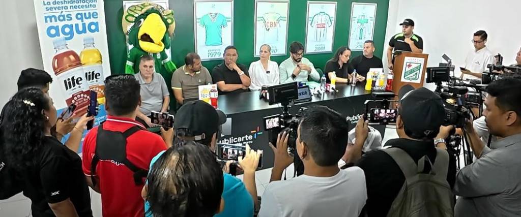 La dirigencia de Oriente Petrolero dio a conocer los montos de la deuda que tiene el club albiverde. La dirigencia de Oriente Petrolero dio a conocer los montos de la deuda que tiene el club albiverde.