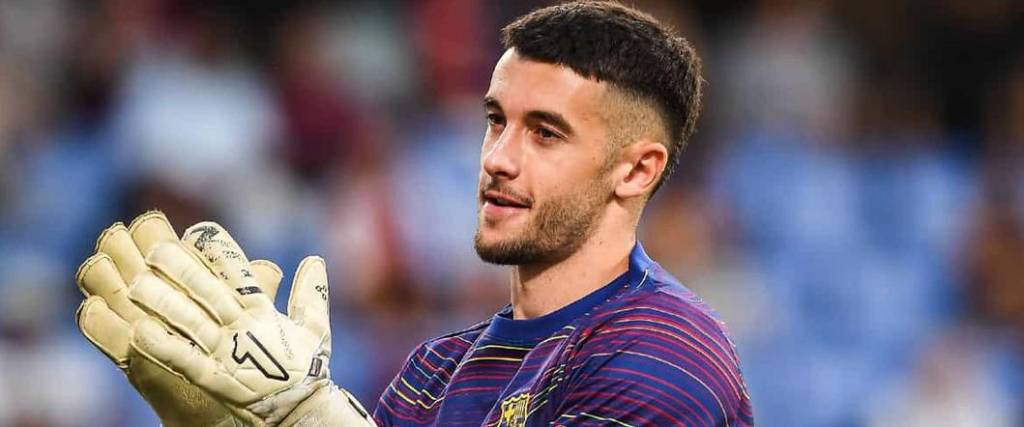 El joven portero español será inscrito en la Liga ante la ausencia del capitán Ter Stegen por lesión. El joven portero español será inscrito en la Liga ante la ausencia del capitán Ter Stegen por lesión.
