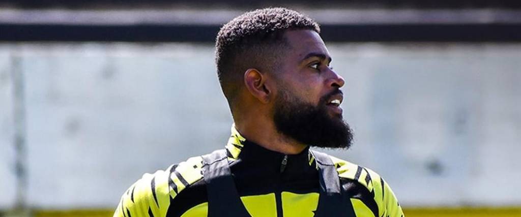 El defensor brasileño llegó a un acuerdo con la dirigencia del Tigre para rescindir su contrato. El defensor brasileño llegó a un acuerdo con la dirigencia del Tigre para rescindir su contrato.