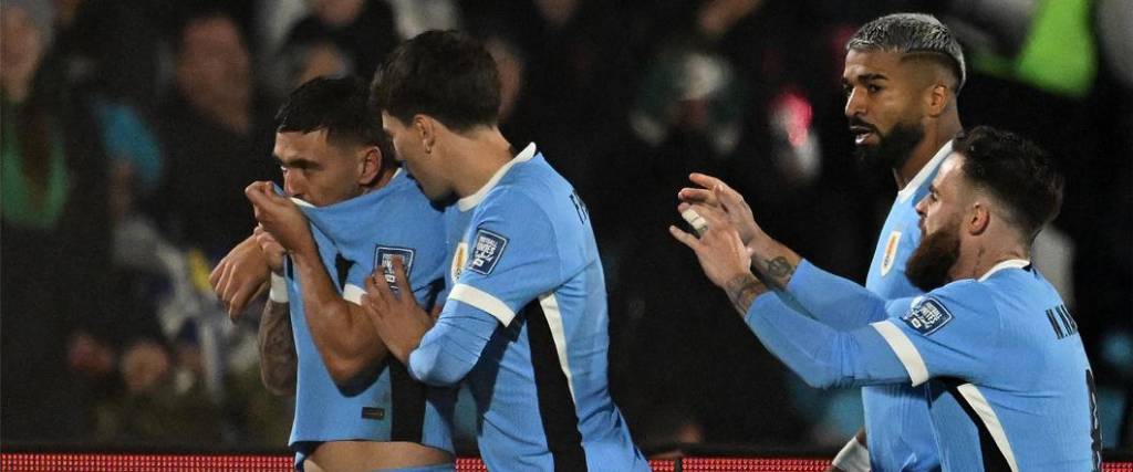 Giorgian de Arrascaeta marcó el 2-0 definitivo para el triunfo de la selección de Uruguay. Giorgian de Arrascaeta marcó el 2-0 definitivo para el triunfo de la selección de Uruguay.
