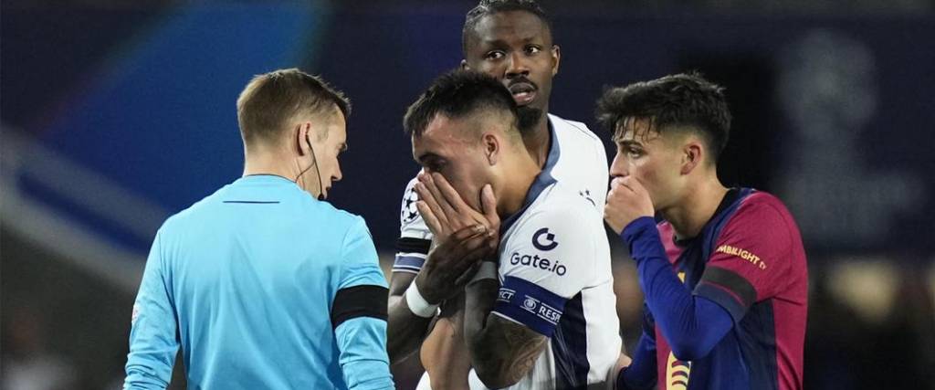 El delantero argentino se lesionó en la recta final del primer tiempo. Fue cambiado en el complemento. El delantero argentino se lesionó en la recta final del primer tiempo. Fue cambiado en el complemento.