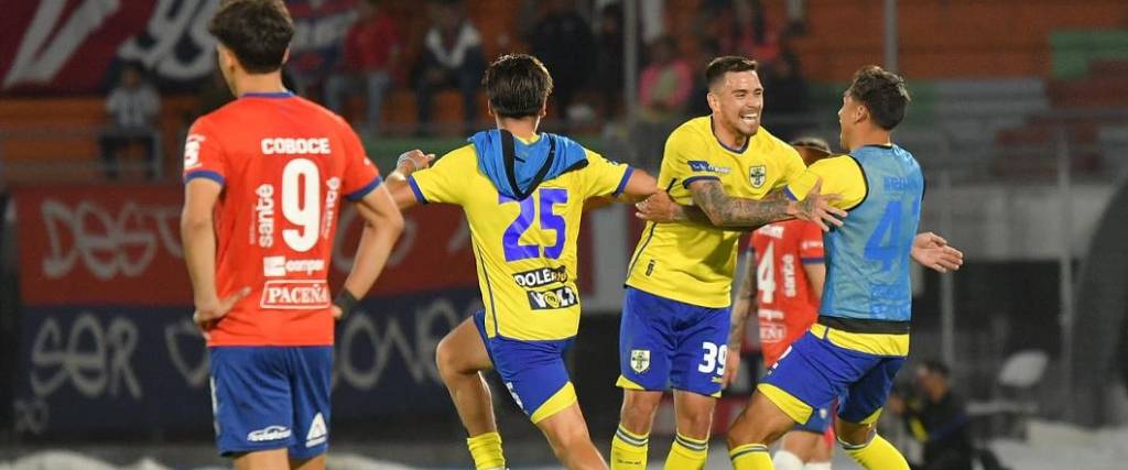 El equipo alteño sumó una victoria en condición de visitante por 0-1 ante Wilstermann, en Cochabamba. El equipo alteño sumó una victoria en condición de visitante por 0-1 ante Wilstermann, en Cochabamba.