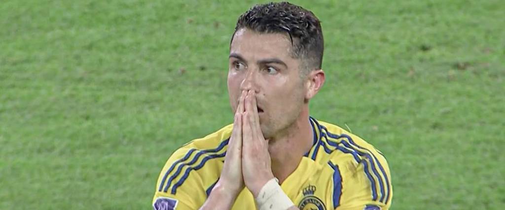 El delantero portugués fue noticia porque no pudo anotar una chance clara de gol para Al-Nassr. El delantero portugués fue noticia porque no pudo anotar una chance clara de gol para Al-Nassr.