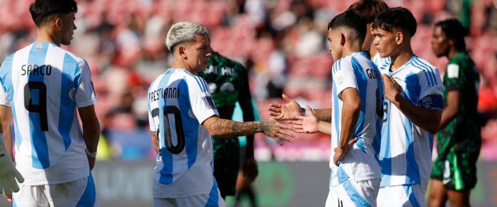 El equipo Albiceleste se impuso por 4-0 a Nigeria para meterse entre los ocho mejores del torneo en Chile. El equipo Albiceleste se impuso por 4-0 a Nigeria para meterse entre los ocho mejores del torneo en Chile.