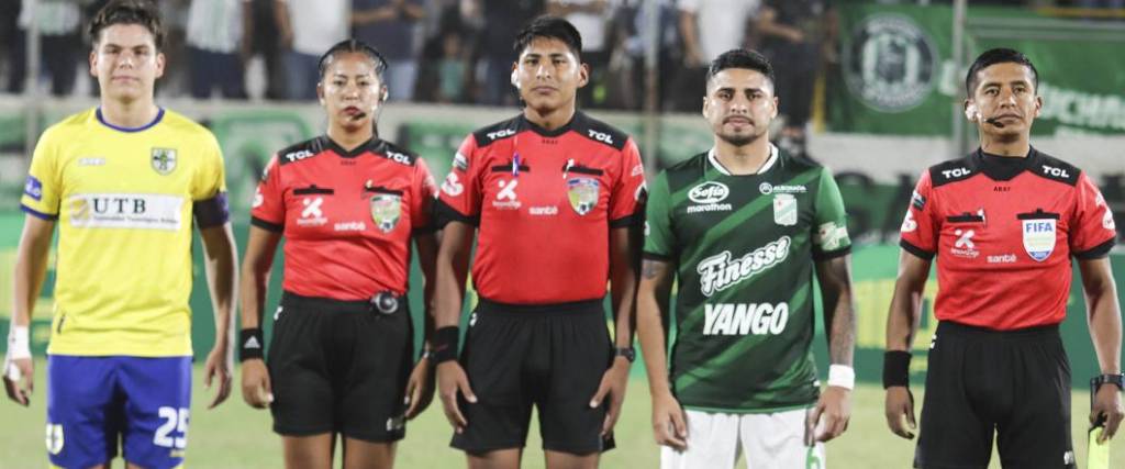 El juez principal Ronald Villegas fue denunciado por Oriente Petrolero por convalidar polémico gol. El juez principal Ronald Villegas fue denunciado por Oriente Petrolero por convalidar polémico gol.
