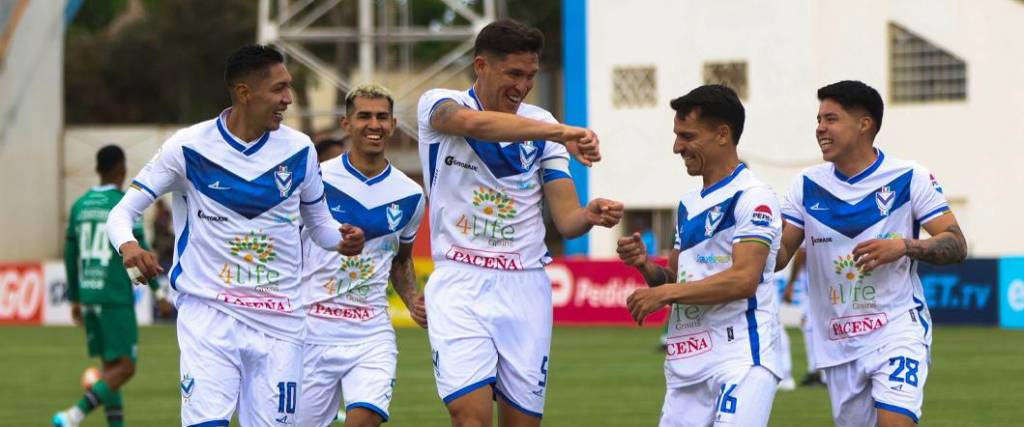 El equipo santo obtuvo una victoria por 6-0 en condición de local ante un pobre equipo de Oriente. El equipo santo obtuvo una victoria por 6-0 en condición de local ante un pobre equipo de Oriente.