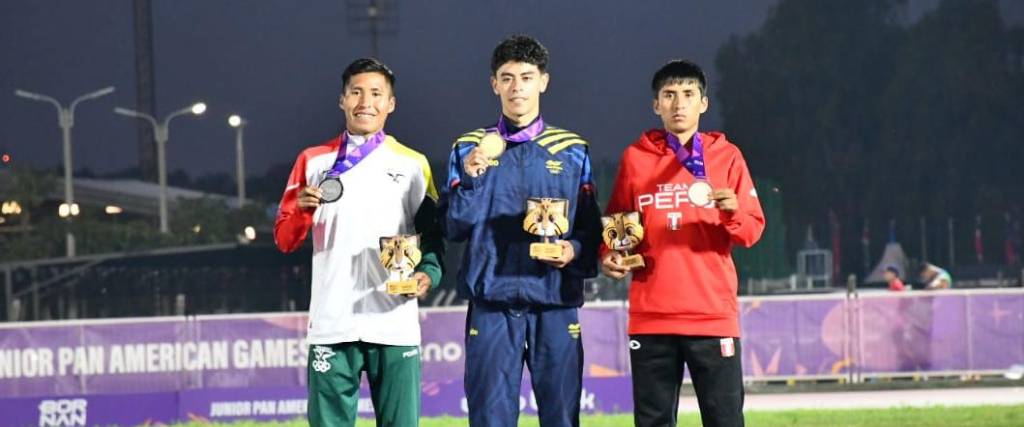 El fondista David Ninavia logró medalla de plata en la prueba de 10.000 metro masculina. El fondista David Ninavia logró medalla de plata en la prueba de 10.000 metro masculina.