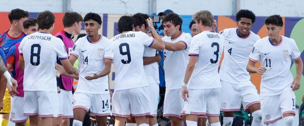 El equipo norteamericano se impuso por 3-0 ante Italia para avanzar a cuartos de final del Mundial sub-20. El equipo norteamericano se impuso por 3-0 ante Italia para avanzar a cuartos de final del Mundial sub-20.