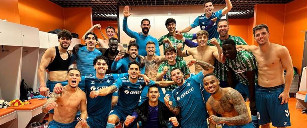 El equipo bético empató 1-1 en condición de visitante y selló su pase a las ‘semis’ de la Conference League. El equipo bético empató 1-1 en condición de visitante y selló su pase a las ‘semis’ de la Conference League.