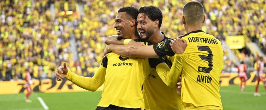 El Dortmund logró su primer triunfo oficial de la temporada con una goleada por 3-0 ante Unión Berlín. El Dortmund logró su primer triunfo oficial de la temporada con una goleada por 3-0 ante Unión Berlín.