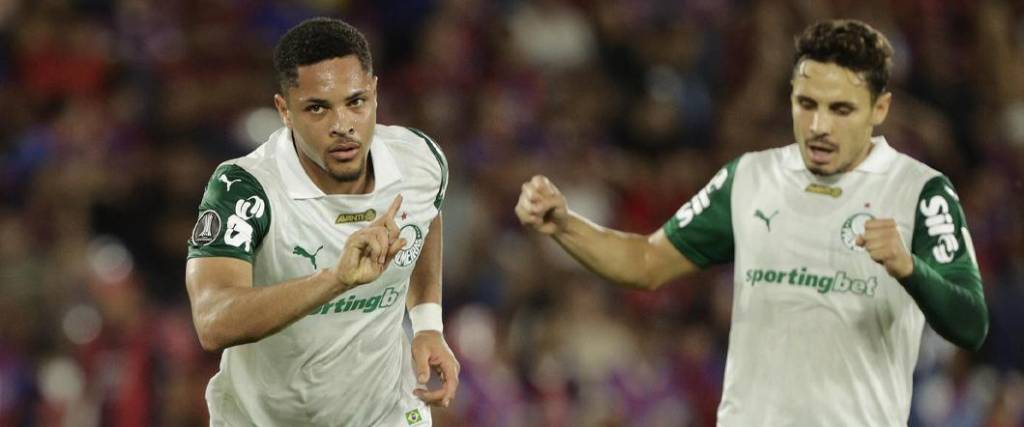 Vitor Roque marcó un golazo para sentenciar el triunfo de Palmeiras en la Nueva Olla de Asunción. Vitor Roque marcó un golazo para sentenciar el triunfo de Palmeiras en la Nueva Olla de Asunción.