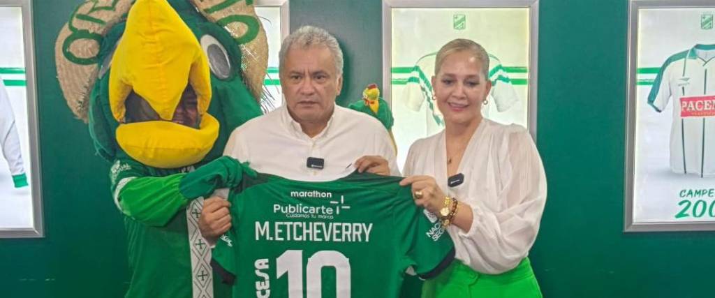 Marco Antonio Etcheverry fue presentado como nuevo gerente deportivo de Oriente Petrolero. Marco Antonio Etcheverry fue presentado como nuevo gerente deportivo de Oriente Petrolero.