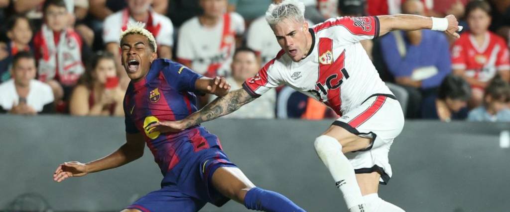 Lamine Yamal marcó el primer tanto del partido tras cambiar por gol un penal que le cometieron. Lamine Yamal marcó el primer tanto del partido tras cambiar por gol un penal que le cometieron.